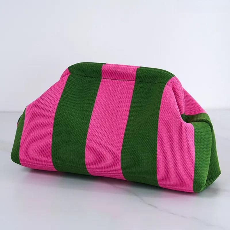 Women Bags For Gift - กระเป๋าคลัทช์ถักโครเชต์สำหรับผู้หญิง – กระเป๋าถือแฟชั่นถักนิตติ้งแบบจีบ น้ำหนักเบา ดีไซน์คลาวด์และดัมปลิง เหมาะเป็นของขวัญสำหรับผู้หญิง