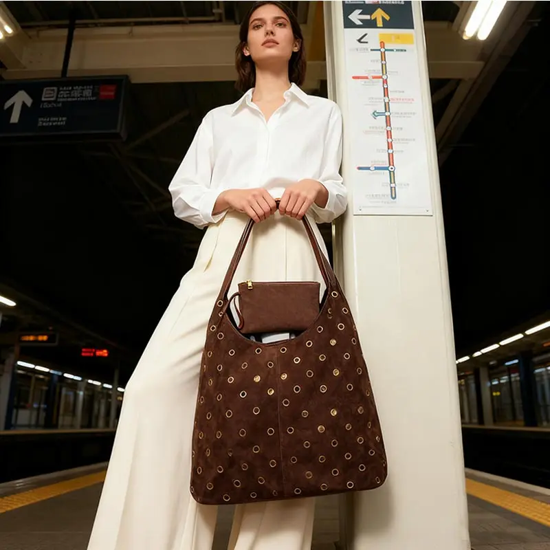 กระเป๋าโท้ทหนังกลับประดับหมุดโ - Women Bags Aldo บทวิจารณ์และราคา